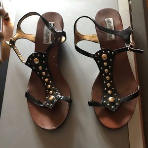 Sandals low wedge